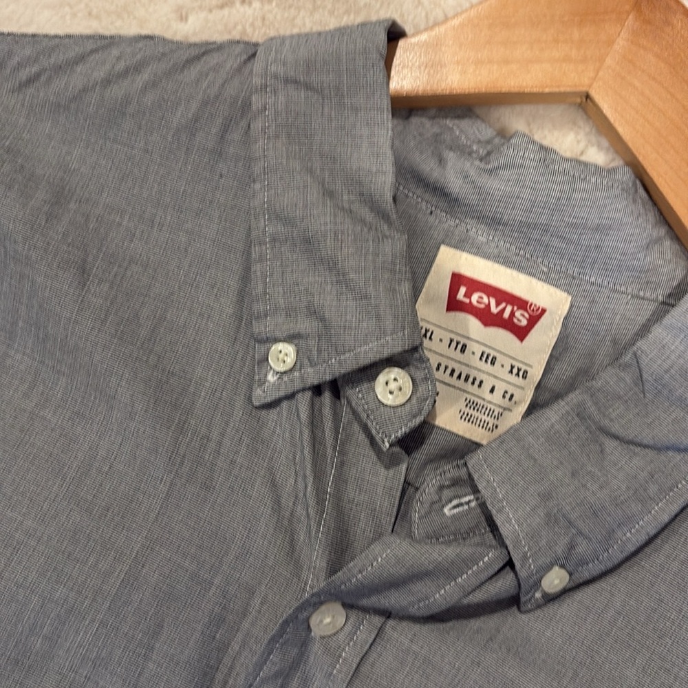 Levi’s Long Sleeve Button Down - image 3